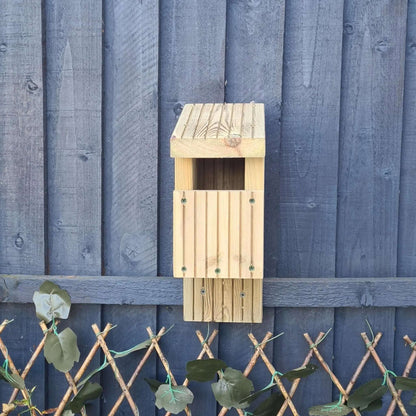 Open-Fronted Nesting Box for Robins, Wrens & Flycatchers - Weatherproof Bird House
